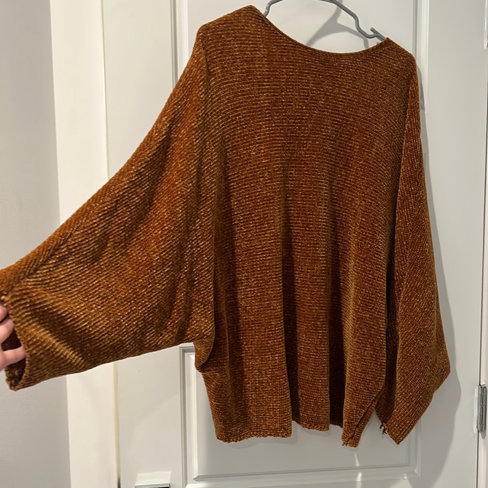 Pretty sweater barely worn